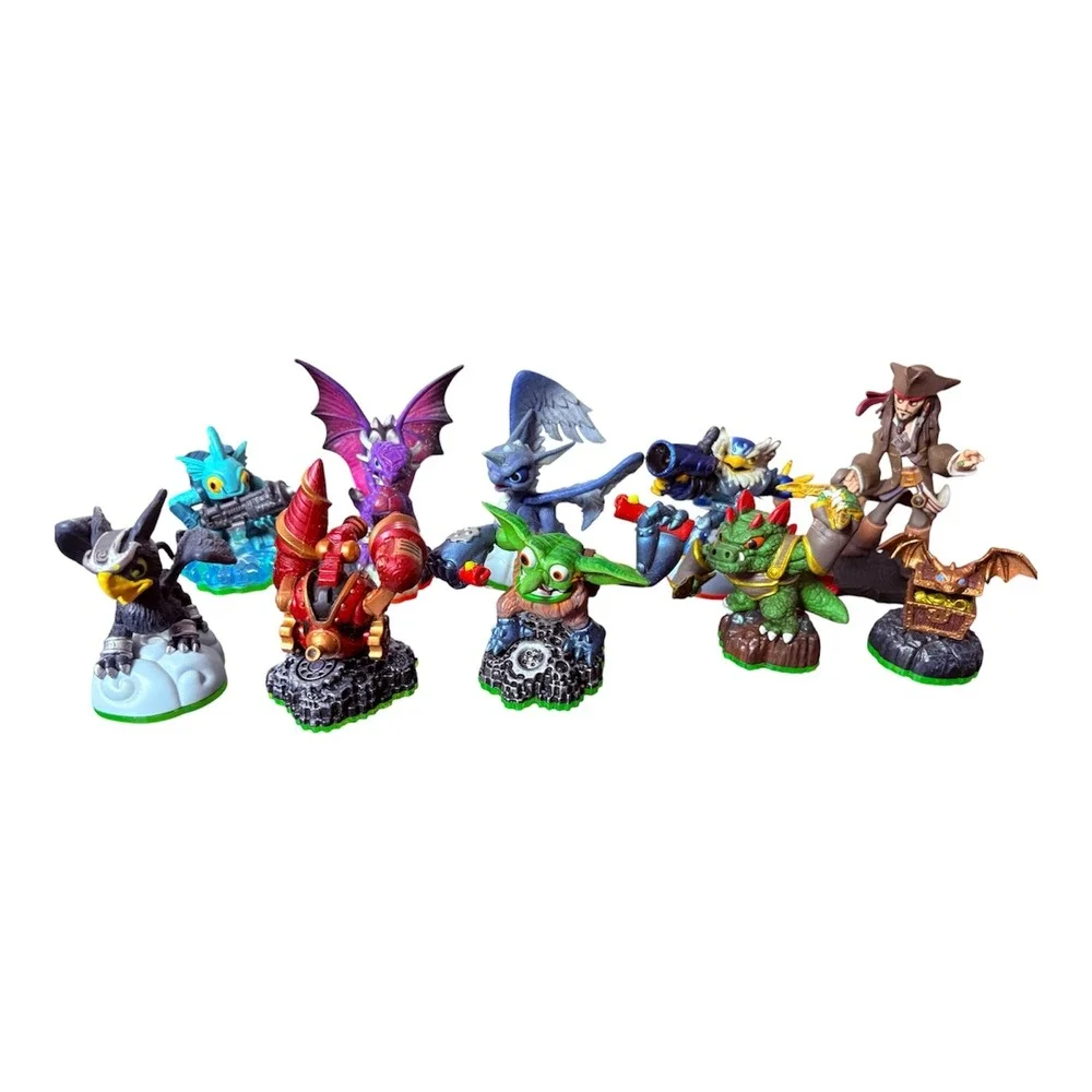 Skylanders Mixed Lot of 42 Figures‎ Spyro, Giants, Crystals with Spyro Bag